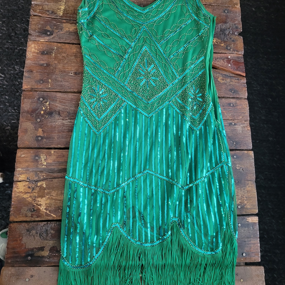 Elegant Green Midi Dress